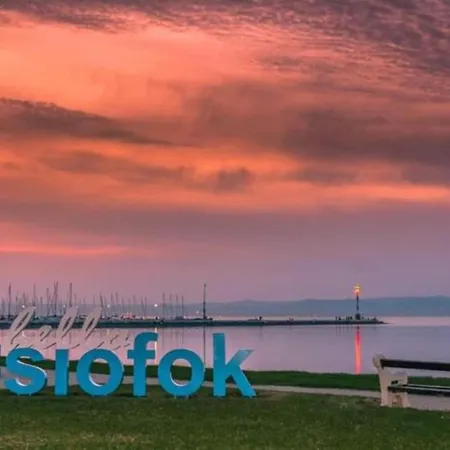 Semesterbostad Arena Siófok